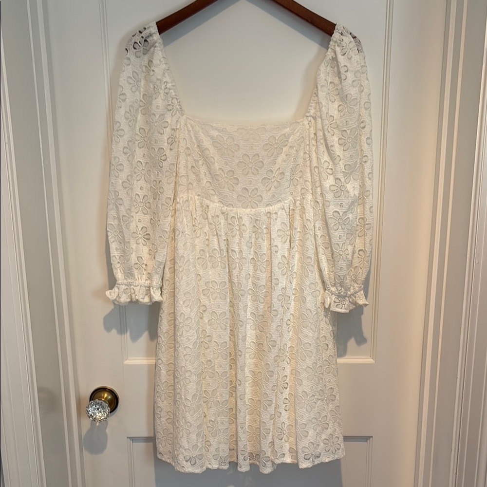 NWT Storia Dakota white lace puff sleeve babydoll mini dress with flowers